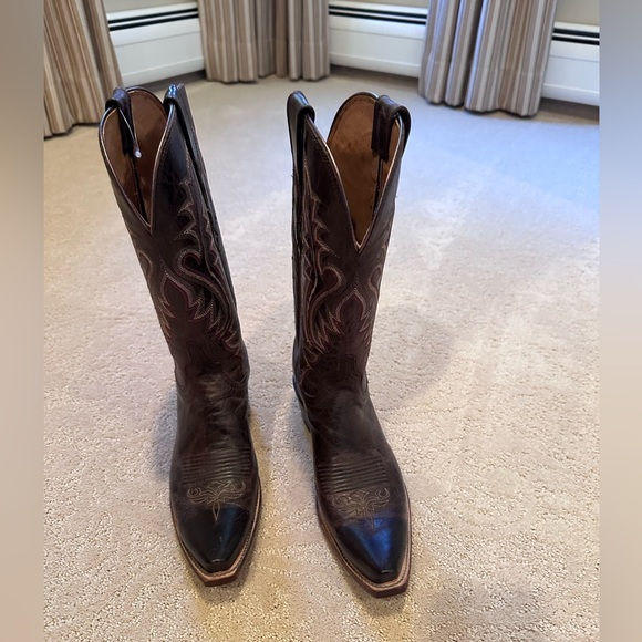 Lucchese Women’s Brown Cowboy Boot - Picture 3 of 14